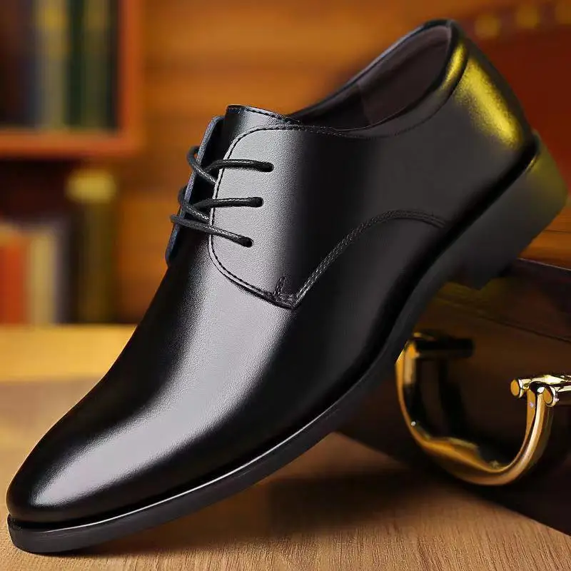 The Modena Pointed Lace-Up